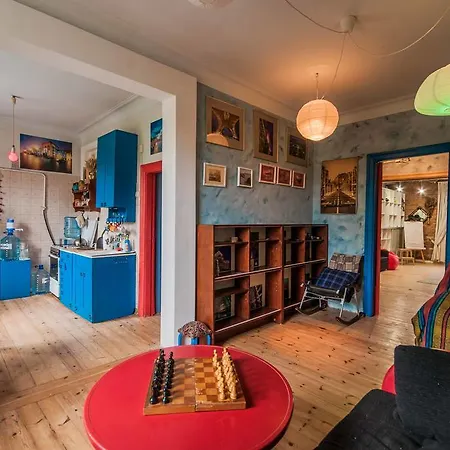Art Flat In The Center Of Apartment *